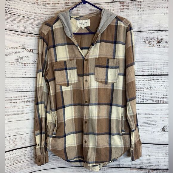 Modern Amusement Tops - Modern Amusement shirt Womens Sz L Hoodie jacket flannel plaid button up Cotton
